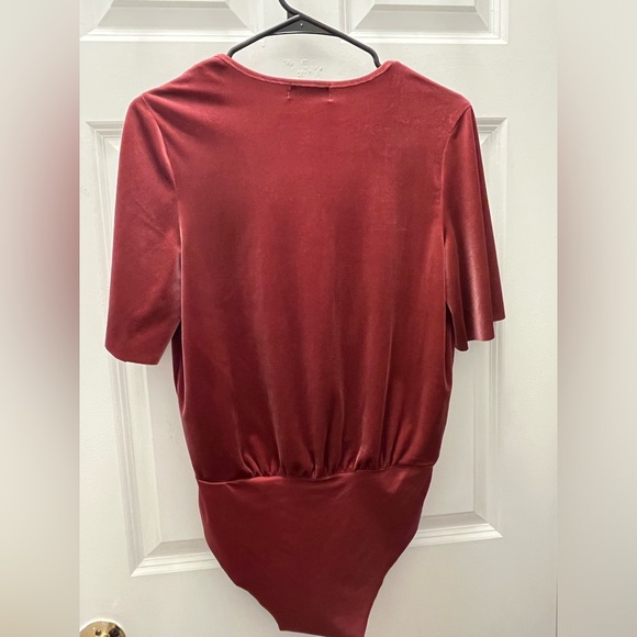 Zara Raspberry Deep V Velvet Bodysuit - Picture 3 of 7